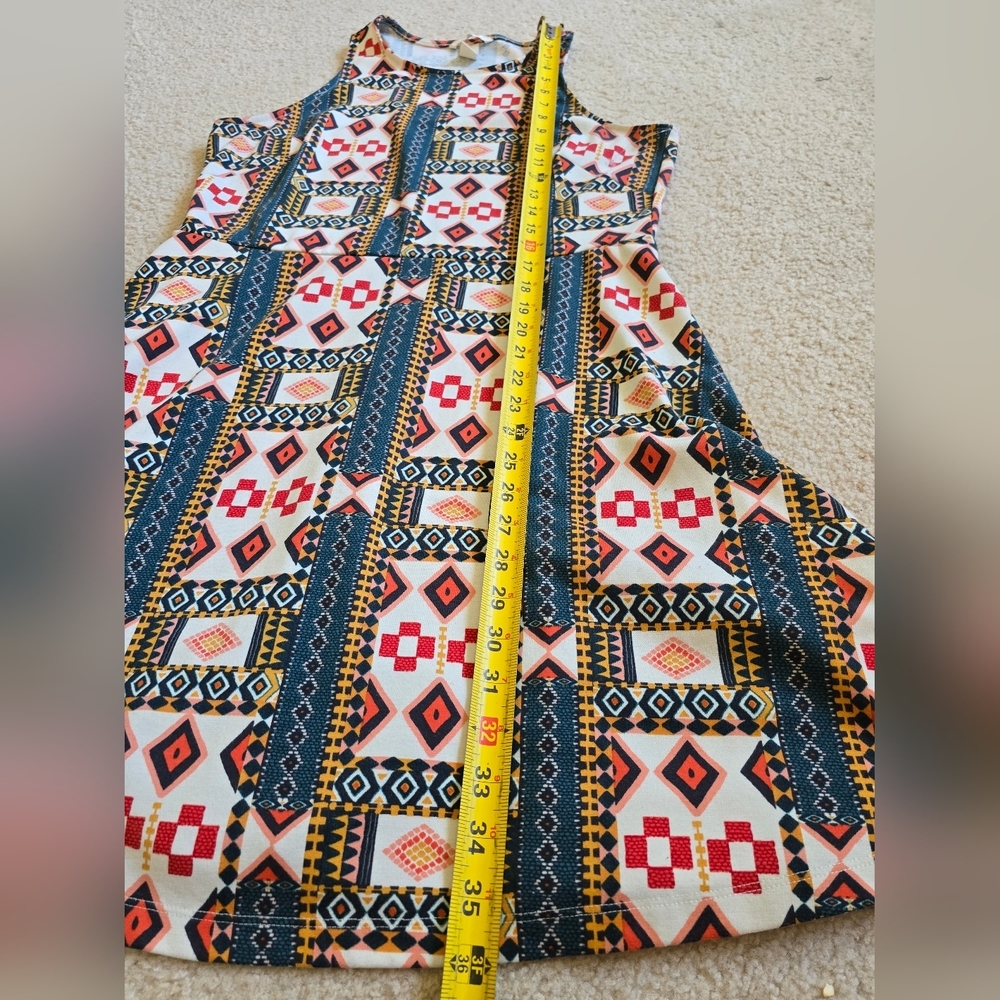 Geometric Patterned Sleeveless Dress - Picture 3 of 7